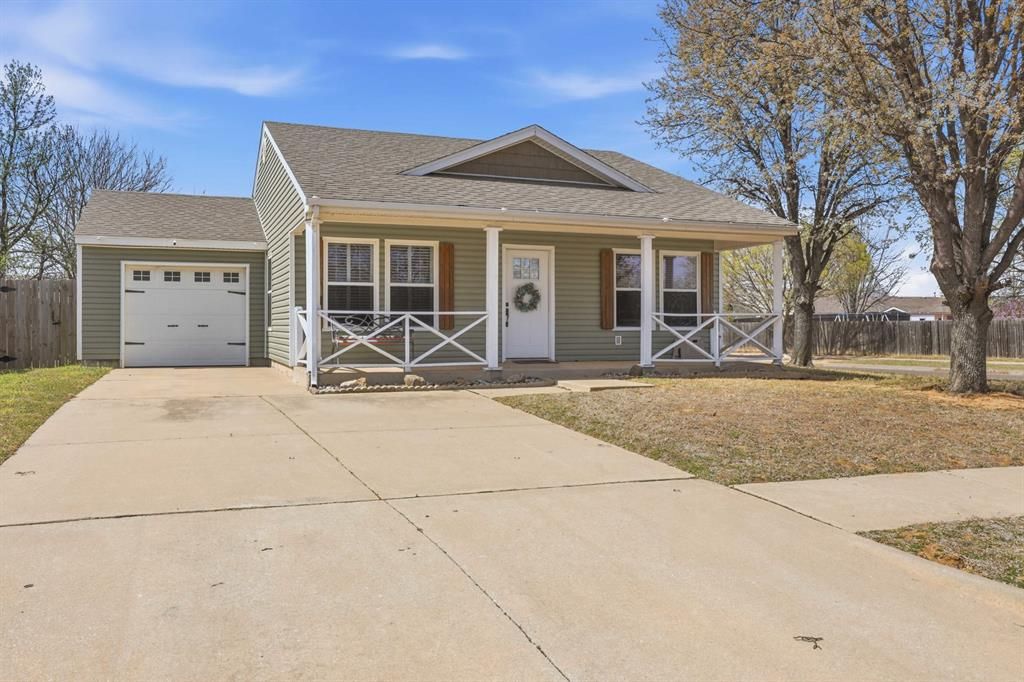 15501 Lilly Garden Lane, Oklahoma City, OK 73170