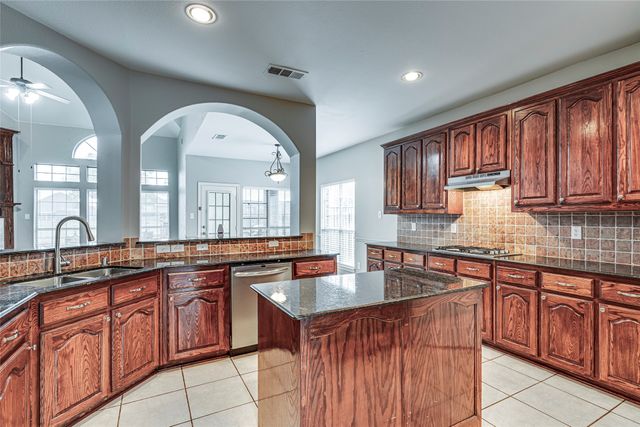10205 Broadmoor Lane, Rowlett, TX 75089