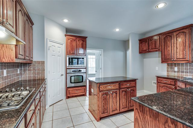 10205 Broadmoor Lane, Rowlett, TX 75089