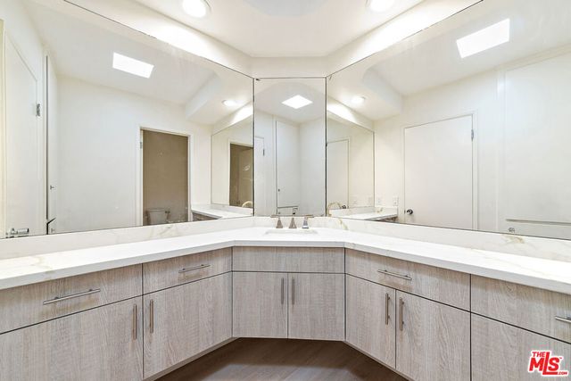 8900 Alto Cedro Drive, Beverly Hills, CA 90210