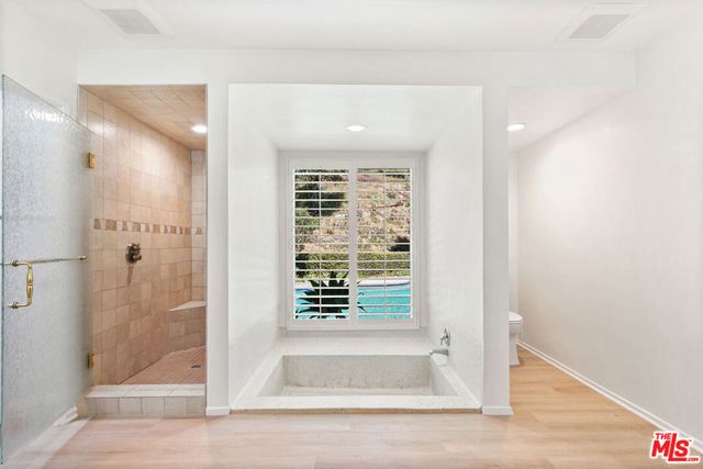 8900 Alto Cedro Drive, Beverly Hills, CA 90210