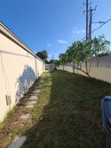 13701 LAZY OAK DRIVE, Tampa, FL 33613