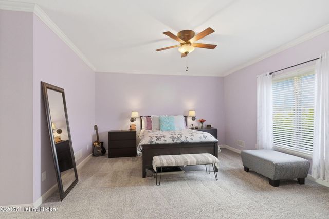 7915 Hall Farm Dr, Louisville, KY 40291