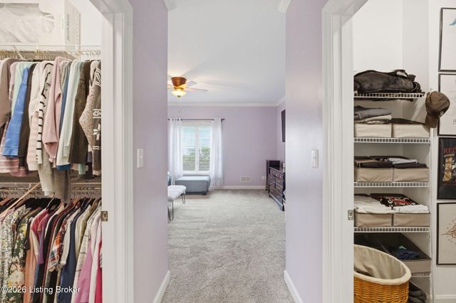 7915 Hall Farm Dr, Louisville, KY 40291
