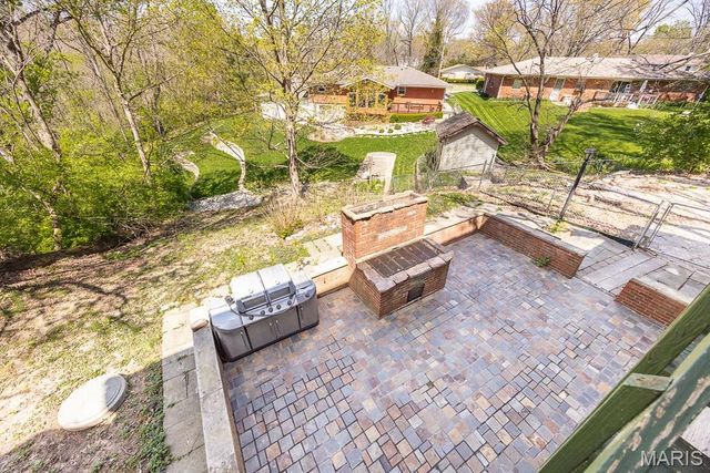 10 Hill Drive, Fairview Heights, IL 62208