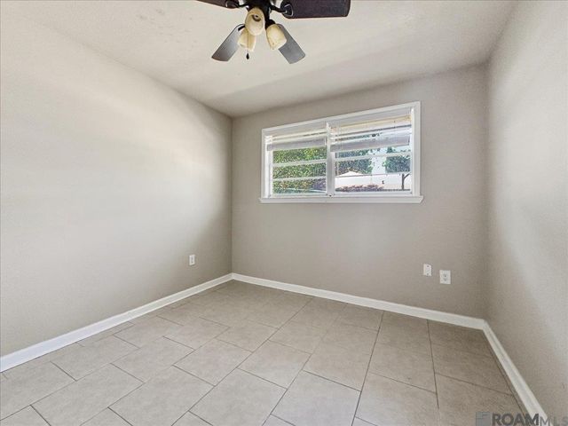 1634 Windsor Dr, Baton Rouge, LA 70815