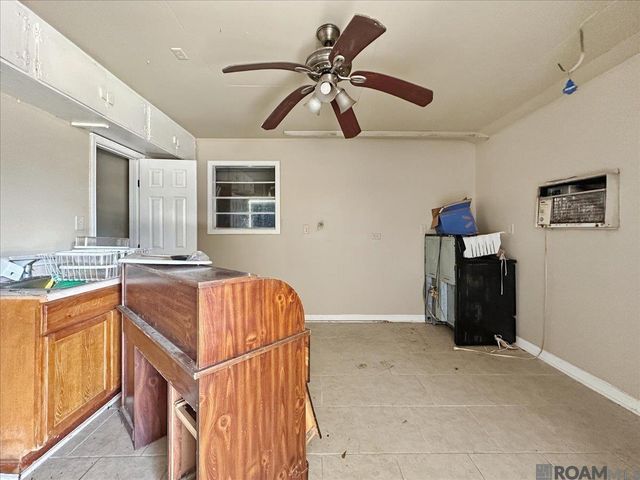 1634 Windsor Dr, Baton Rouge, LA 70815