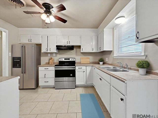 1634 Windsor Dr, Baton Rouge, LA 70815