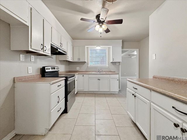 1634 Windsor Dr, Baton Rouge, LA 70815