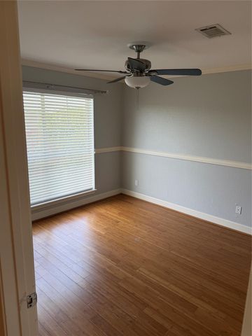 18800 Egret Bay Blvd 214, Webster, TX 77058
