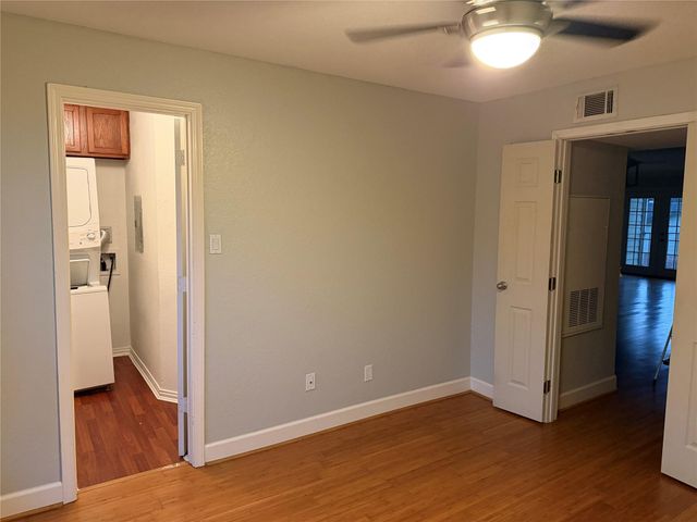 18800 Egret Bay Blvd 214, Webster, TX 77058