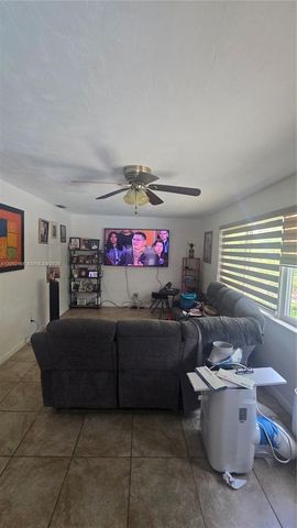 8291 NW 17th Ct, Pembroke Pines, FL 33024