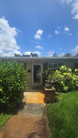 8291 NW 17th Ct, Pembroke Pines, FL 33024