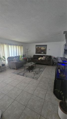 8291 NW 17th Ct, Pembroke Pines, FL 33024
