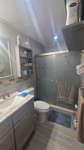8291 NW 17th Ct, Pembroke Pines, FL 33024