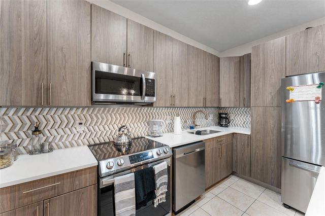 2311 CARAVELLE CIRCLE, Kissimmee, FL 34746