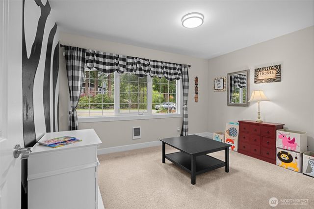 6808 183rd Ave Avenue E, Bonney Lake, WA 98391
