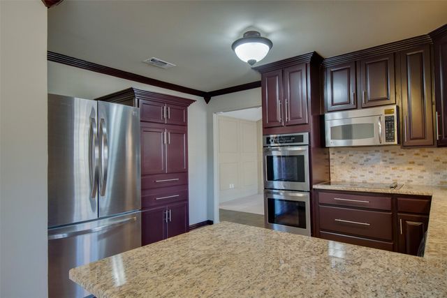 5605 Trails Edge Drive, Arlington, TX 76017