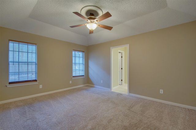 5605 Trails Edge Drive, Arlington, TX 76017
