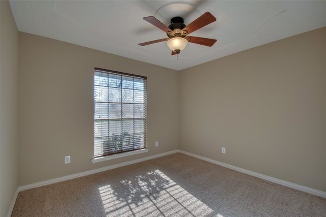 5605 Trails Edge Drive, Arlington, TX 76017
