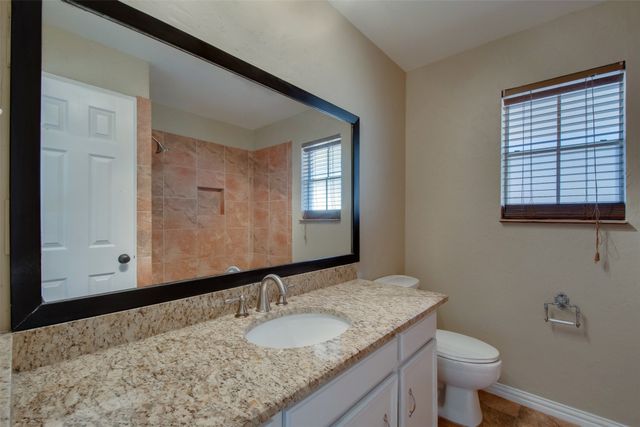 5605 Trails Edge Drive, Arlington, TX 76017
