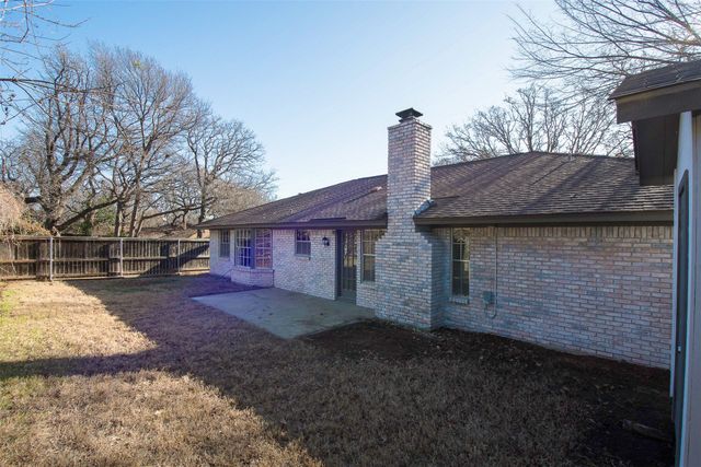 5605 Trails Edge Drive, Arlington, TX 76017
