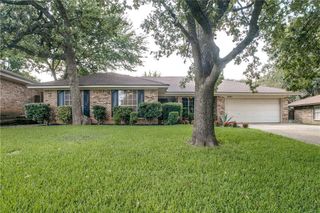 5605 Trails Edge Drive, Arlington, TX 76017