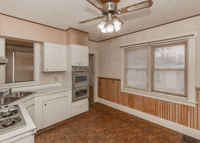 1612 35th Street, Rock Island, IL 61201