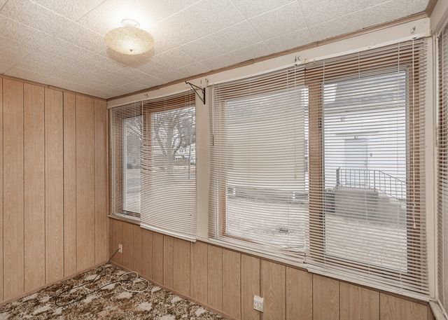 1612 35th Street, Rock Island, IL 61201