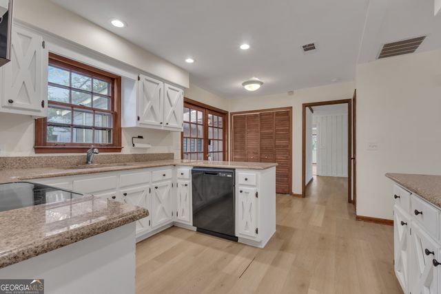 100 Tuliptree Terrace, Peachtree City, GA 30269