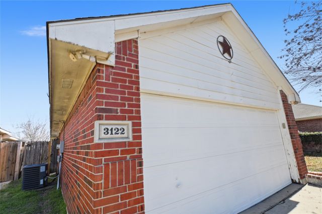 3122 Timber Creek Drive, Grand Prairie, TX 75052