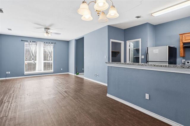 3122 Timber Creek Drive, Grand Prairie, TX 75052