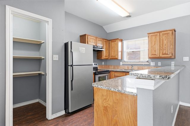 3122 Timber Creek Drive, Grand Prairie, TX 75052