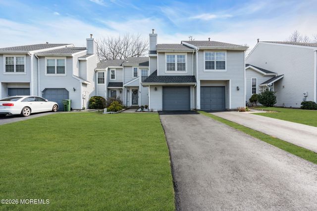 44 Malibu Drive, Eatontown, NJ 07724