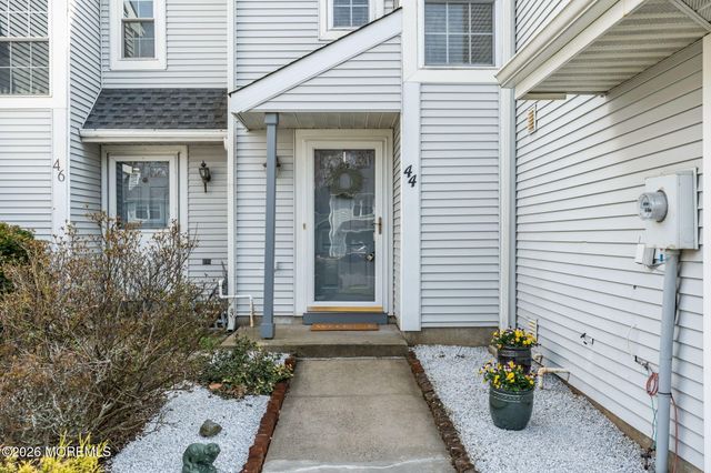 44 Malibu Drive, Eatontown, NJ 07724