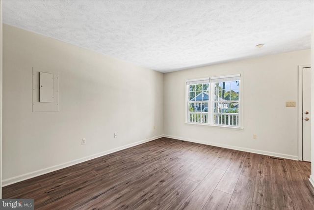 321 3RD ST, Colonial Beach, VA 22443