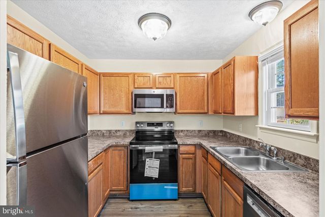 321 3RD ST, Colonial Beach, VA 22443