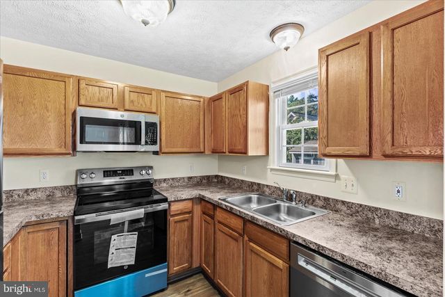 321 3RD ST, Colonial Beach, VA 22443