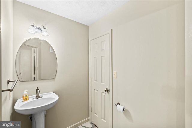 321 3RD ST, Colonial Beach, VA 22443