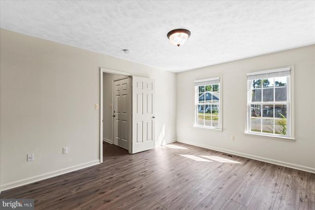 321 3RD ST, Colonial Beach, VA 22443