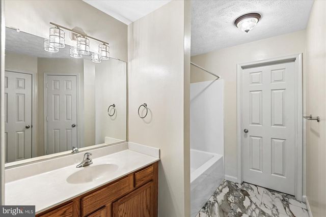 321 3RD ST, Colonial Beach, VA 22443