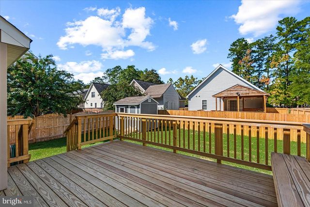 321 3RD ST, Colonial Beach, VA 22443