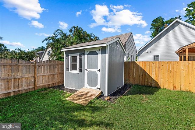 321 3RD ST, Colonial Beach, VA 22443