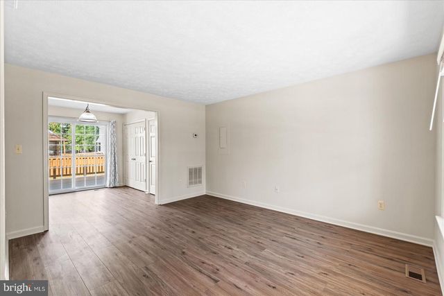 321 3RD ST, Colonial Beach, VA 22443