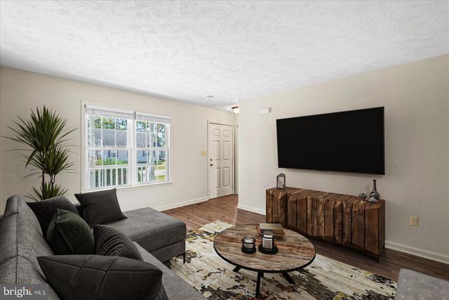 321 3RD ST, Colonial Beach, VA 22443