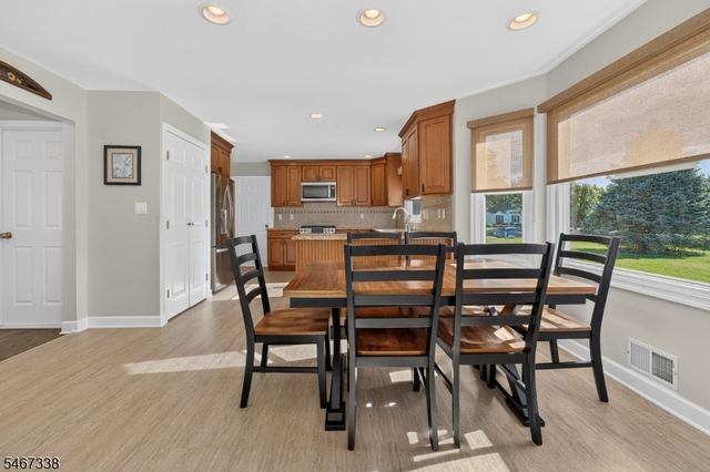 12 John Reading Rd, Readington Twp., NJ 08822