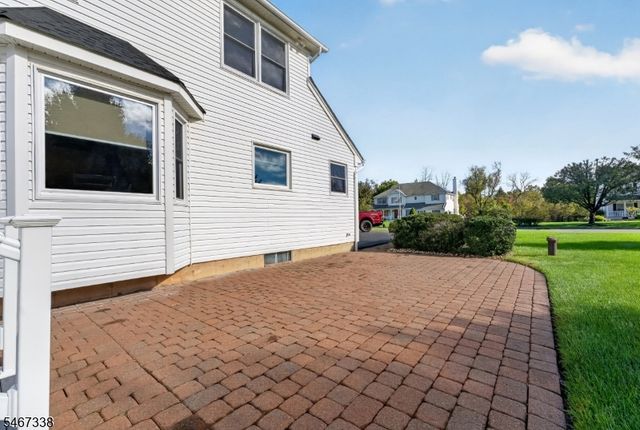 12 John Reading Rd, Readington Twp., NJ 08822