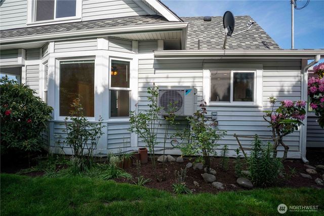 304 Sumas Ave, Sumas, WA 98295