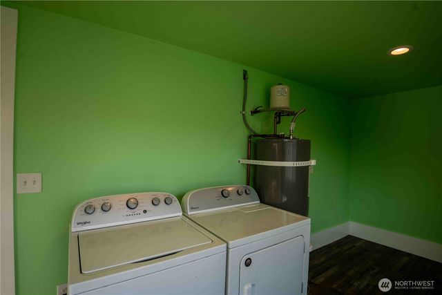 304 Sumas Ave, Sumas, WA 98295