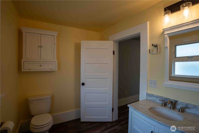 304 Sumas Ave, Sumas, WA 98295